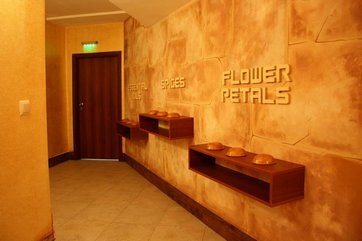 09